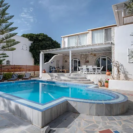Cavos Paros Two-bedroom With Private Pool & Jacuzzi