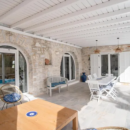 Cavos Paros Two-bedroom With Private Pool & Jacuzzi * Alikí