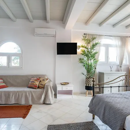 Cavos Paros Two-bedroom With Private Pool & Jacuzzi 펜션 *