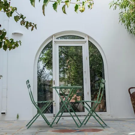 펜션 Cavos Paros Two-bedroom With Private Pool & Jacuzzi Alikí