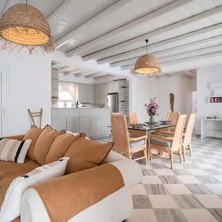 Cavos Paros Two-bedroom With Private Pool & Jacuzzi 펜션 Alikí