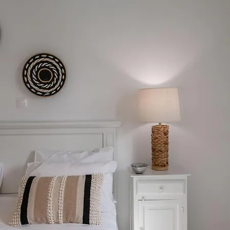 Cavos Paros Two-bedroom With Private Pool & Jacuzzi 펜션 *