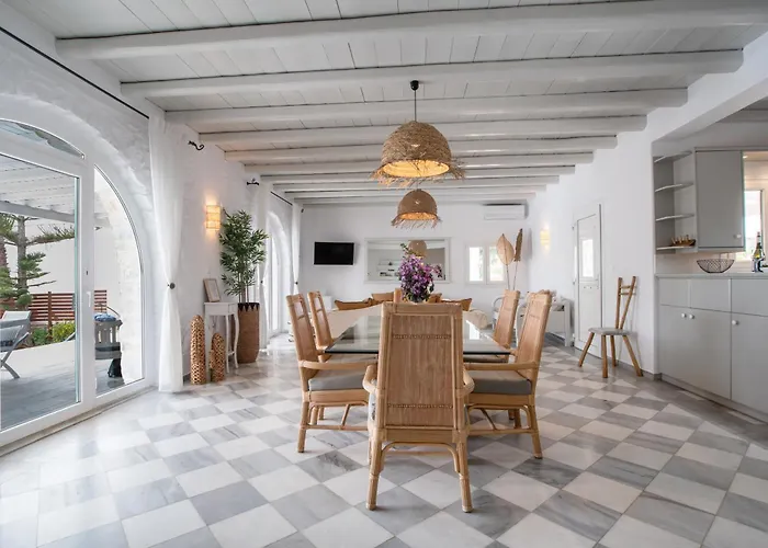 Cavos Paros Two-bedroom With Private Pool & Jacuzzi Hébergement de vacances *