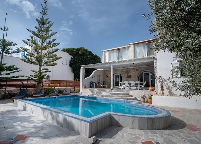 Cavos Paros Two-bedroom With Private Pool & Jacuzzi Hébergement de vacances *
