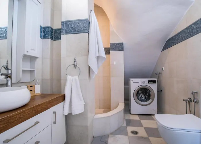 Hébergement de vacances Cavos Paros Two-bedroom With Private Pool & Jacuzzi *