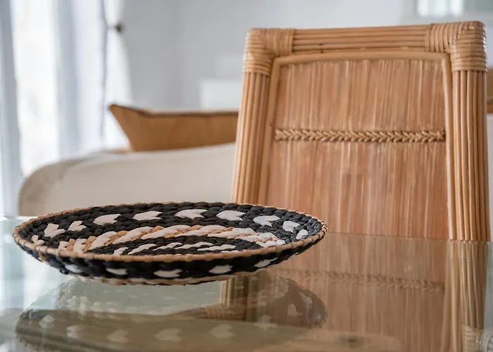 Cavos Paros Two-bedroom With Private Pool & Jacuzzi Hébergement de vacances Alikí