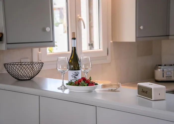 Cavos Paros Two-bedroom With Private Pool & Jacuzzi Hébergement de vacances *