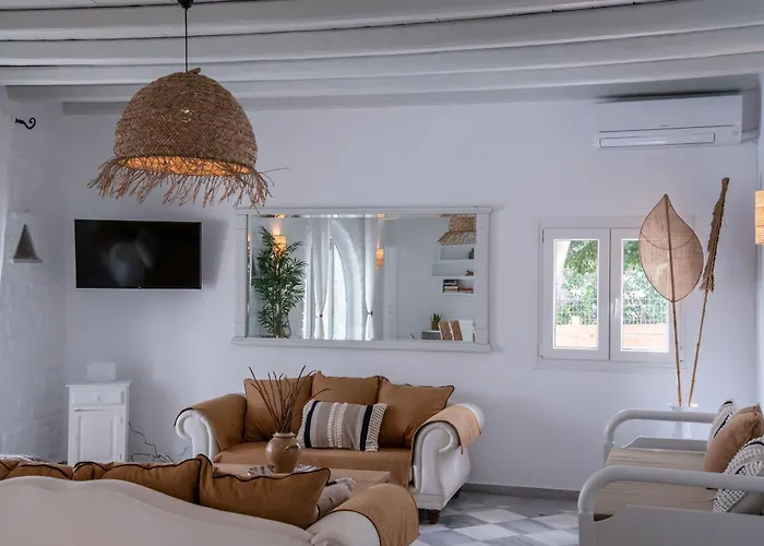 Hébergement de vacances Cavos Paros Two-bedroom With Private Pool & Jacuzzi *