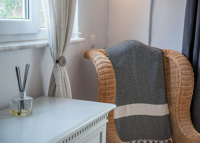 Hébergement de vacances Cavos Paros Two-bedroom With Private Pool & Jacuzzi Alikí