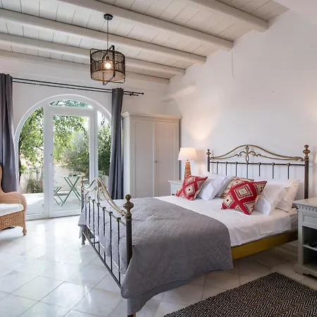 Cavos Paros Two-bedroom With Private Pool & Jacuzzi * Aliki (Paros)