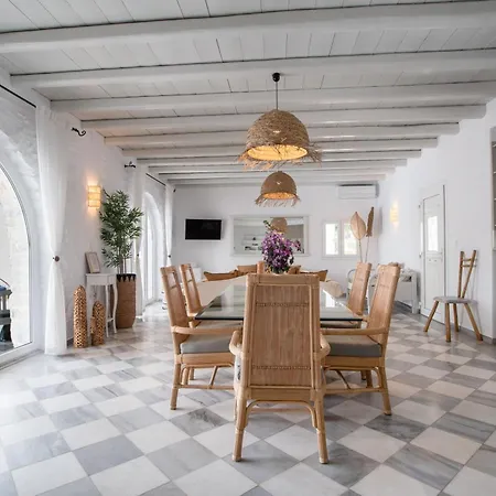 Cavos Paros Two-bedroom With Private Pool & Jacuzzi Holiday home *