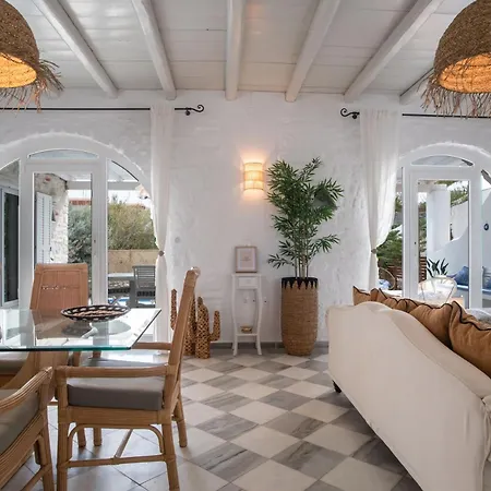 Cavos Paros Two-bedroom With Private Pool & Jacuzzi Holiday home Aliki (Paros)