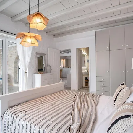Cavos Paros Two-bedroom With Private Pool & Jacuzzi Aliki (Paros)