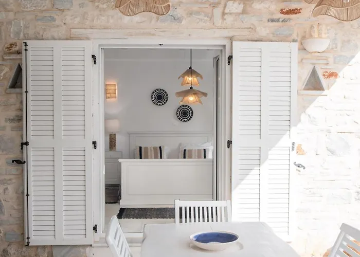 Cavos Paros Two-bedroom With Private Pool & Jacuzzi Сasa de vacaciones