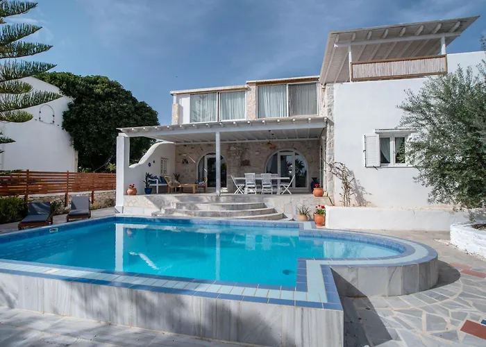 Сasa de vacaciones Cavos Paros Two-bedroom With Private Pool & Jacuzzi Alikí